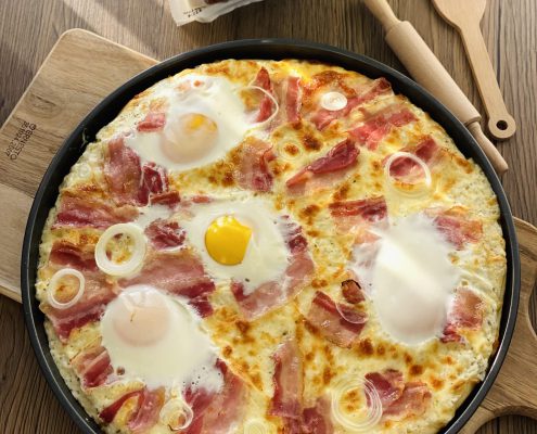 pizza carbonara cu mozzarella Gourmet