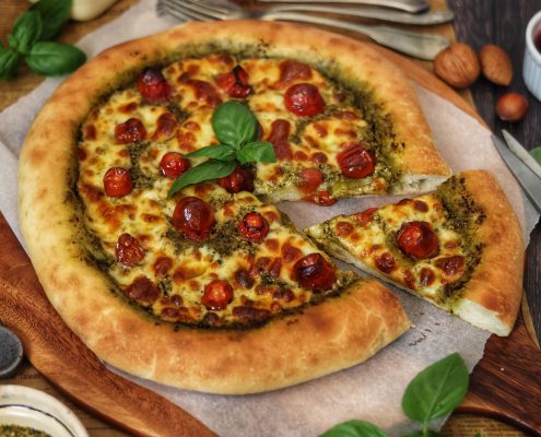 pizza caprese cu mozzarella Gourmet