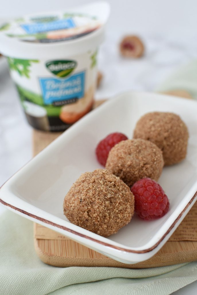 bomboane cheesecake cu cremă de brânză pufoasă Delaco