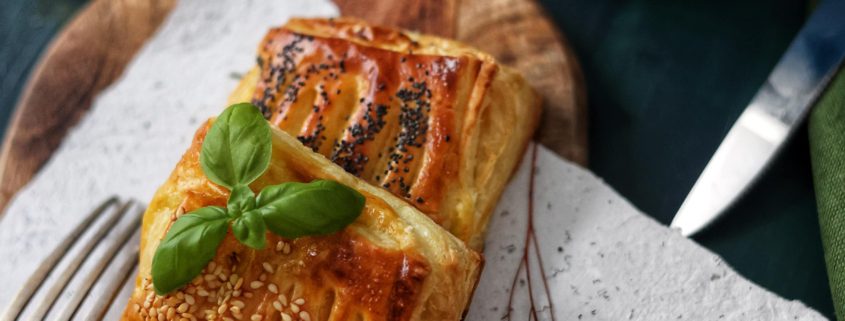 pateuri cu telemea de vacă Delaco