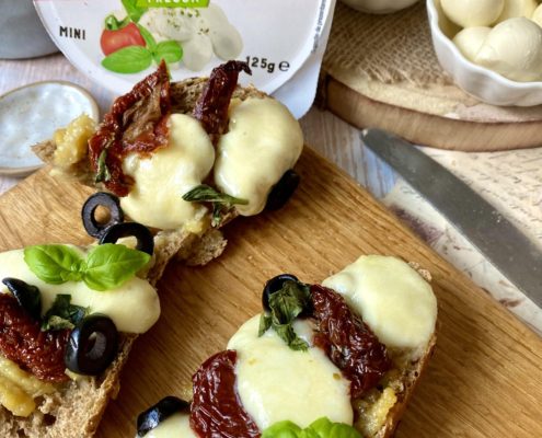 bruschete cu mozzarella fresca mini Delaco