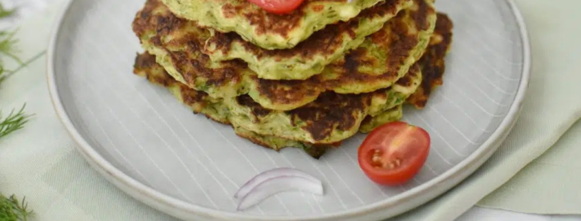 rețetă de pancakes cu dovlecei și telemea de vaca Delaco