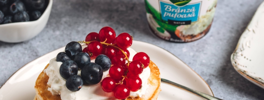 clatite americane cu branza pufoasa