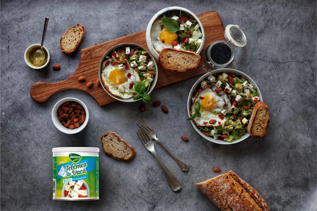 salată Lyonnaise cu telemea Delaco