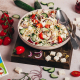 salata cu paste orzo cu roșii, castraveți și telemea Delaco