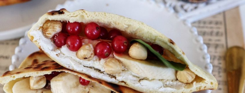 pite umplute cu Branza Pufoasa Delaco