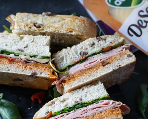 sandwich cu cheddar Delaco DeSenvis