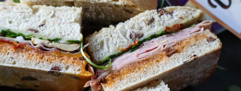 sandwich cu cheddar Delaco DeSenvis