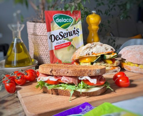 3 rețete delicioase de sandwich-uri pentru prânz, cu brânzeturi feliate DeSenviș. Ideale pentru pachetul de muncă, picnic sau drumetii.