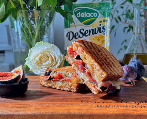 Sandwich-uri de toamnă cu Emmentaler și Mozzarella DeSenvis