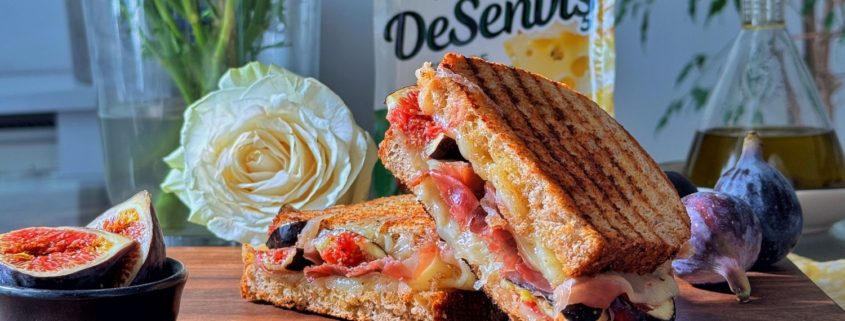 Sandwich-uri de toamnă cu Emmentaler și Mozzarella DeSenvis
