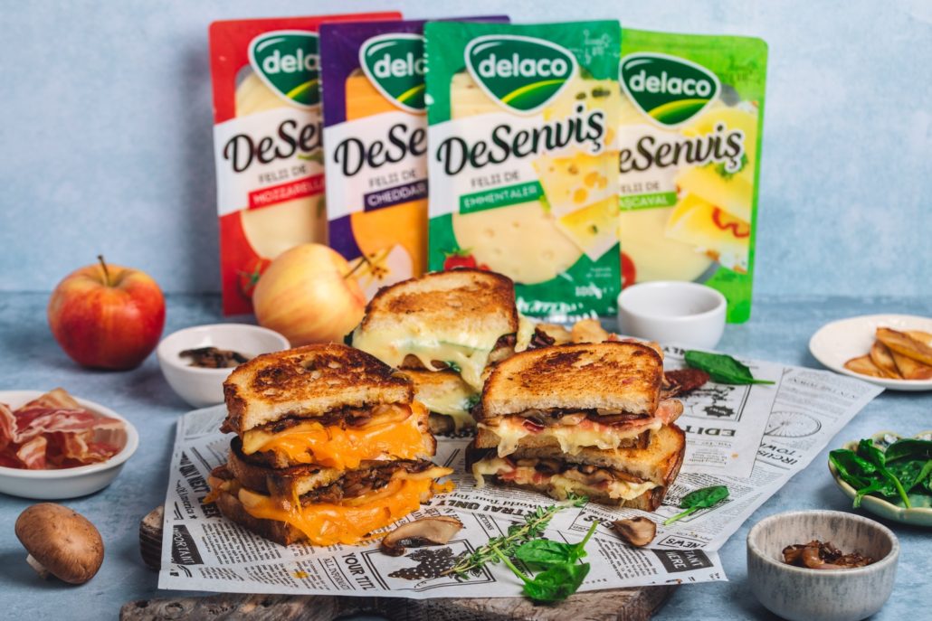3 sandwich-uri de calde cu brânzeturi DeSenviș perfecte pentru toamna