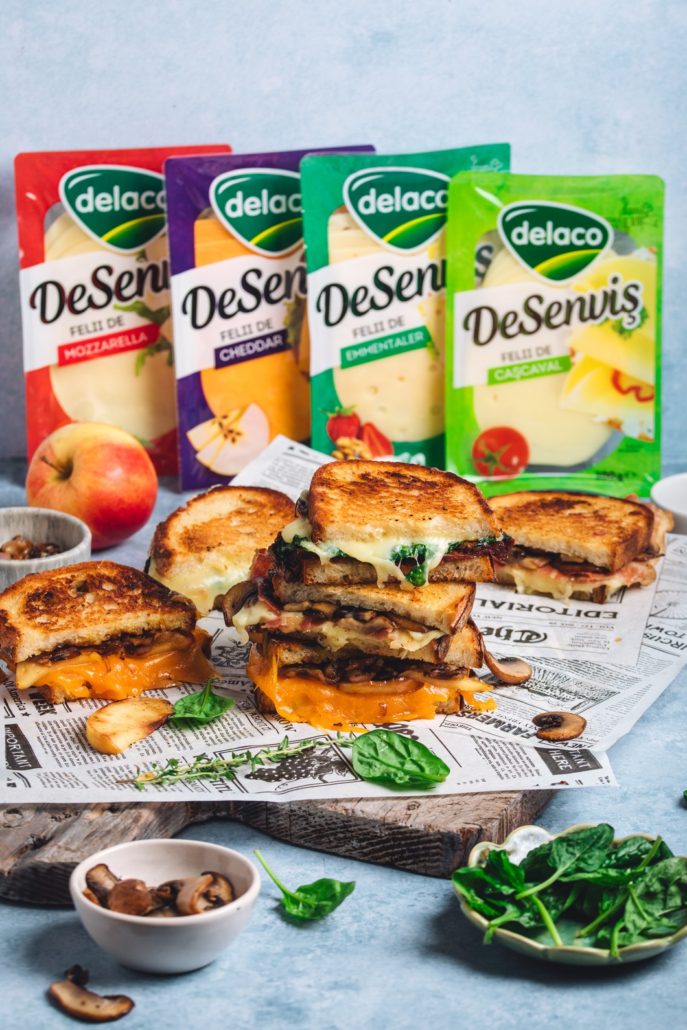 Sandwich cu roșii uscate, spanac, cașcaval și mozzarella DeSenviș – idei de sandwich-uri calde de toamnă