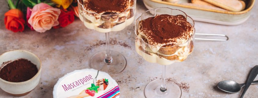 Tiramisu la pahar cu Mascarpone Delaco, desert cremos și elegant