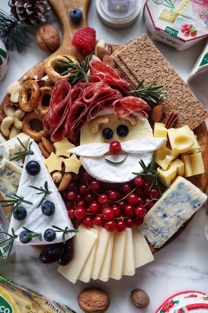 Platou aperitiv cu branzeturi Delaco pentru mese festive