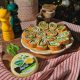 Ruladă aperitiv cu cașcaval Sofia Delaco, sfeclă roșie și dovlecei, umplută cu Brânză Pufoasă și baby spanac