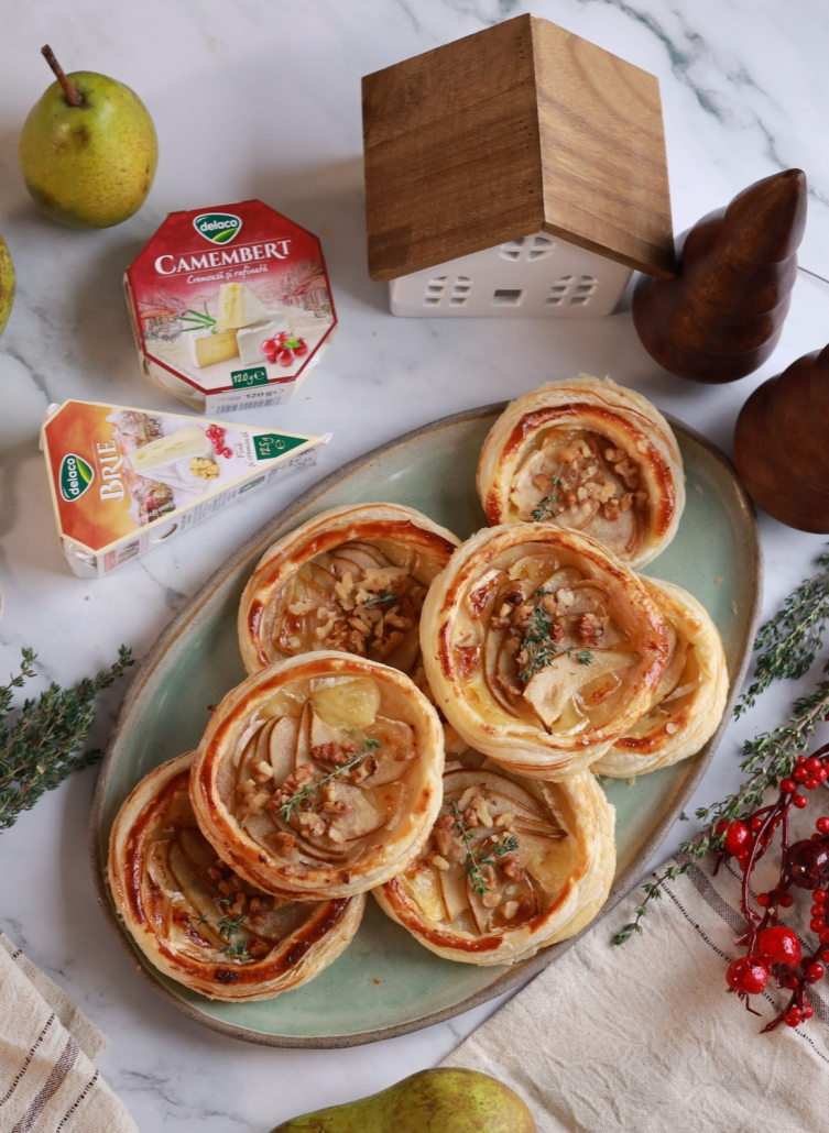 Mini tarte aperitiv cu Camembert Delaco