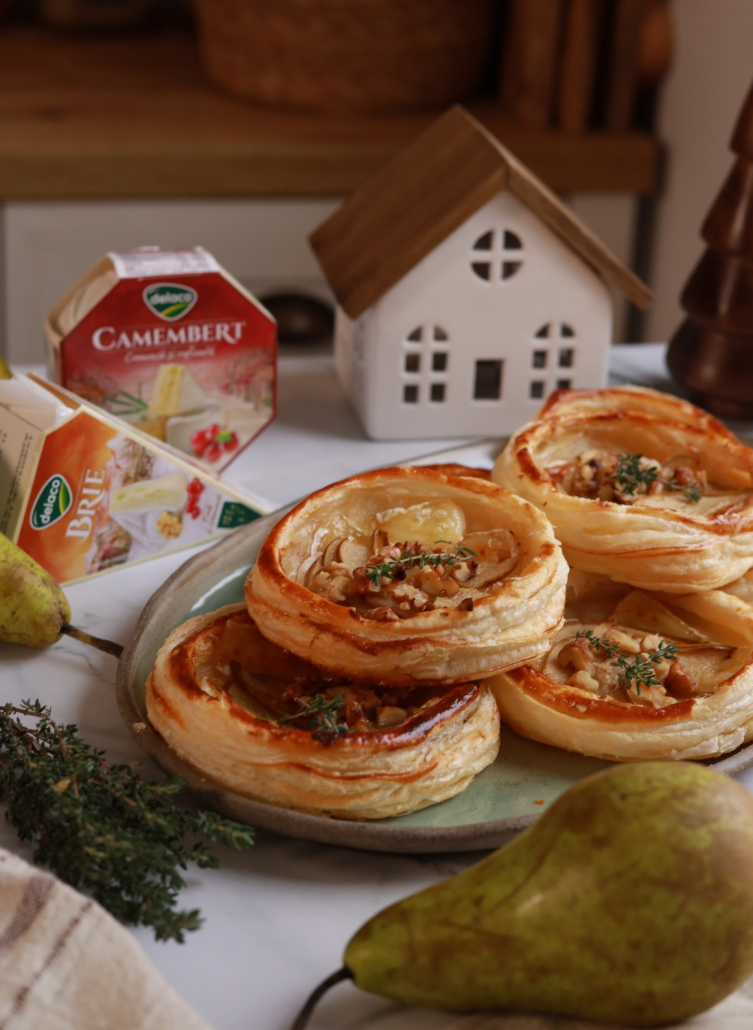 Mini tarte cu Brie Delaco și pere, interior cremos