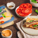 Smashed Burger Tortilla cu felii de Gouda DeSenviș, carne de vită, salată verde și roșii
