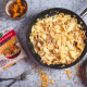 Paste cu gălbiori și sos cheesy cu mix de mozzarella și cheddar Delaco